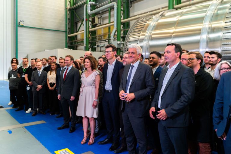 Global picture Ministers visit