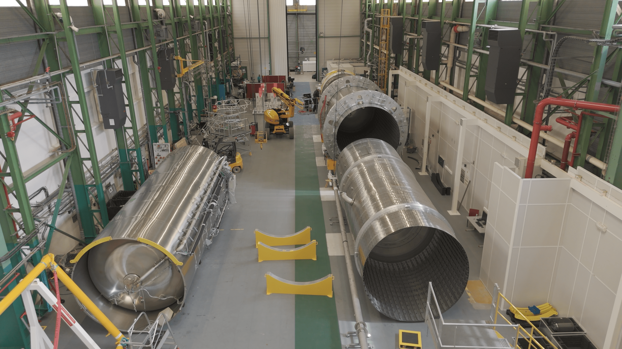 Play video corporate